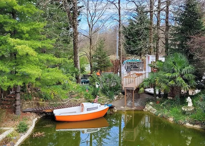 Ботель Bateau Sur Terre Pres Du Bassin
